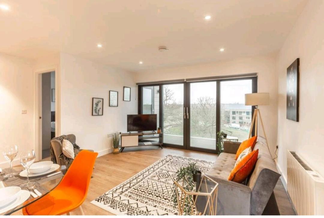 Spacious Balcony View Apt Near Nec Bhx Free Parking Sleeps 4 Hockley Heath Dış mekan fotoğraf